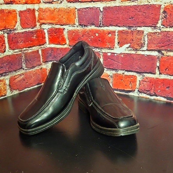 Deer Stags Other - Black Leather Dress Shoes with Moccasin Toe